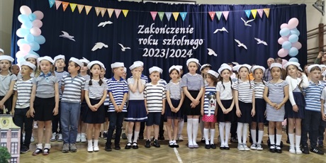 Powiększ grafikę: zakonczenie-roku-szkolnego-2023-24-544511.jpg