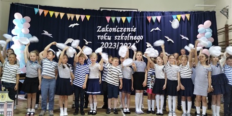 Powiększ grafikę: zakonczenie-roku-szkolnego-2023-24-544516.jpg