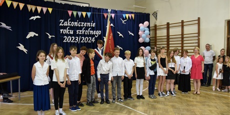 Powiększ grafikę: zakonczenie-roku-szkolnego-2023-24-546496.jpg