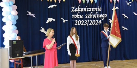 Powiększ grafikę: zakonczenie-roku-szkolnego-2023-24-546497.jpg