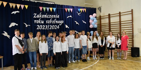 Powiększ grafikę: zakonczenie-roku-szkolnego-2023-24-546503.jpg