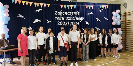 Powiększ grafikę: zakonczenie-roku-szkolnego-2023-24-546515.jpg